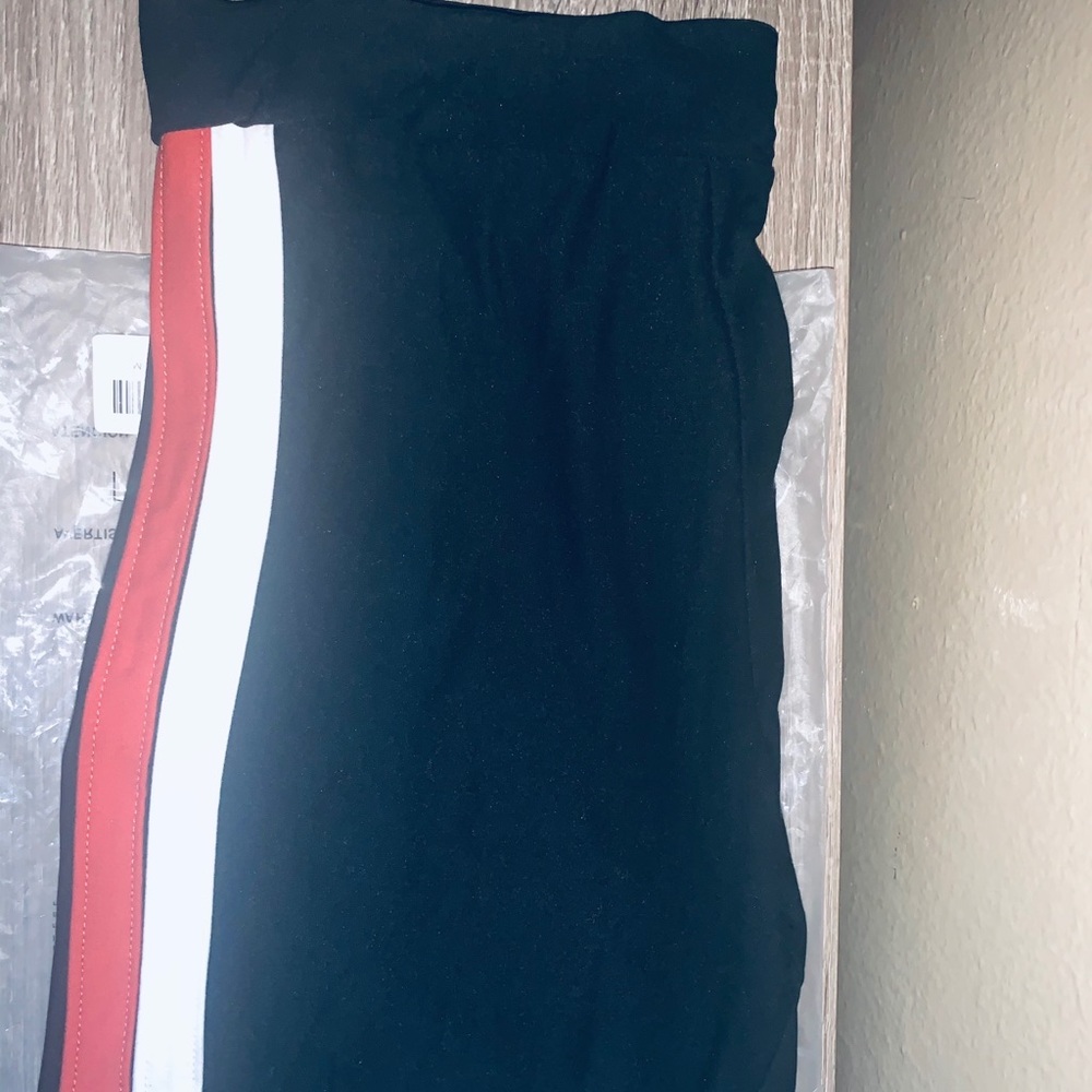 Tracksuit - Picture 7 of 7